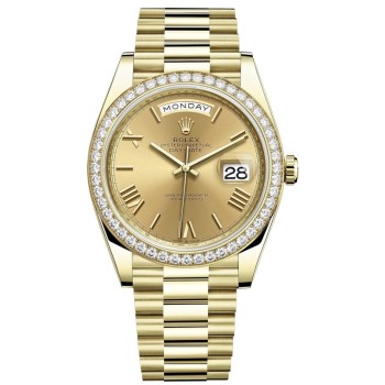 Relógio masculino Rolex Day-Date 40 em ouro amarelo 18K com mostrador champanhe e moldura de diamante M228348RBR-0003