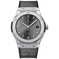 Hublot Classic Fusion Titanium Racing Cinza 38mm 565.NX.7071.LR